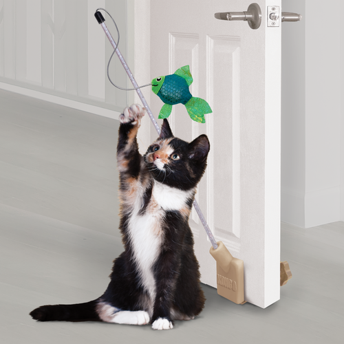 KONG Connects™ Angler Door Teaser Cat Toy